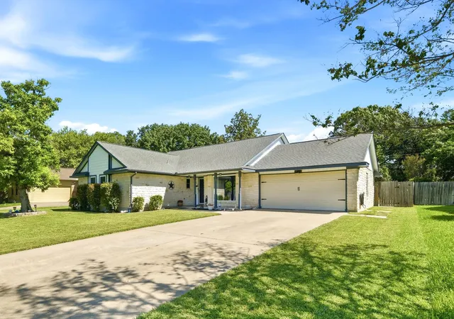 Photo 2 of Single family home for sale at 602 Applewood Dr, Pflugerville, TX 78660 | MLS# 8793204 | Listing updated on 2026-10-05