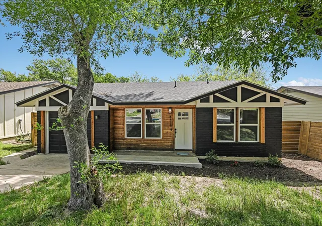 Photo 1 of Single family home for sale at 6913 Shannon Dr, Austin, TX 78724 | MLS# 7709897 | Listing updated on 2026-09-04