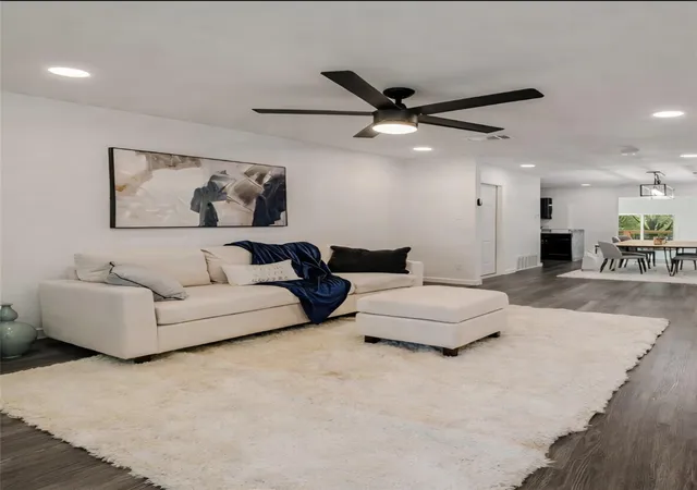 Photo 3 of Single family home for sale at 6913 Shannon Dr, Austin, TX 78724 | MLS# 7709897 | Listing updated on 2026-09-04