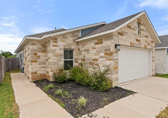 Photo 3 of Single family home for sale at 129 Tall Grass Dr, Georgetown, TX 78628 | MLS# 2334169 | Listing updated on 2026-10-08