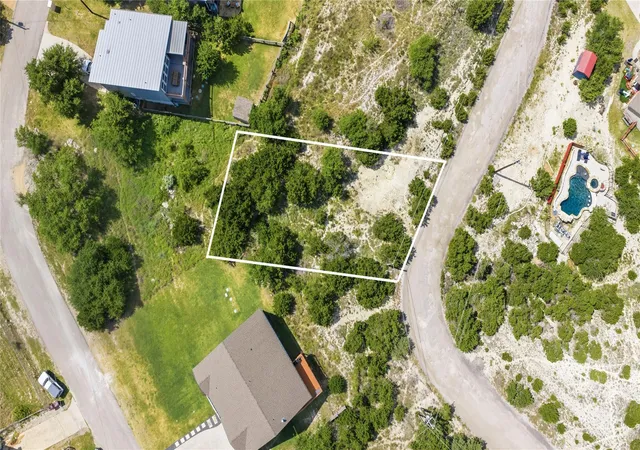 2nd image of 10704 Lake Park Dr, Dripping Springs, TX 78620 | MLS# 9789192