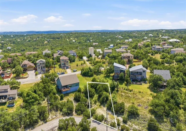4th image of 10704 Lake Park Dr, Dripping Springs, TX 78620 | MLS# 9789192