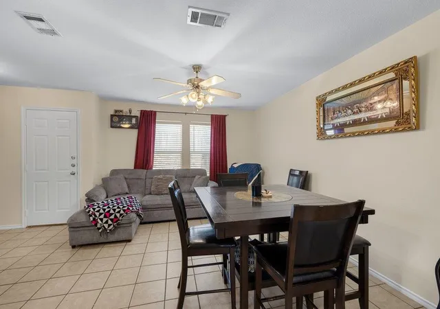 Listing Photo 4 - Condo for sale in building located at 709 Claremont Pkwy, Marble Falls, TX 78654 - Unit #A & B