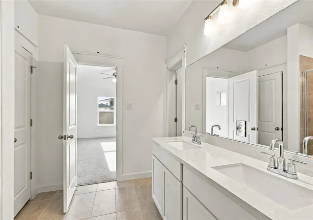 Photo 4 of Single family home for sale at 166 Seattle Slew Dr, Jarrell, TX 76537 | MLS# 1182455 | Listing updated on 2026-10-25