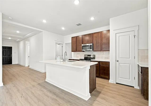 Photo 2 of Single family home for sale at 204 Seattle Slew Dr, Jarrell, TX 76537 | MLS# 5550937 | Listing updated on 2026-10-28
