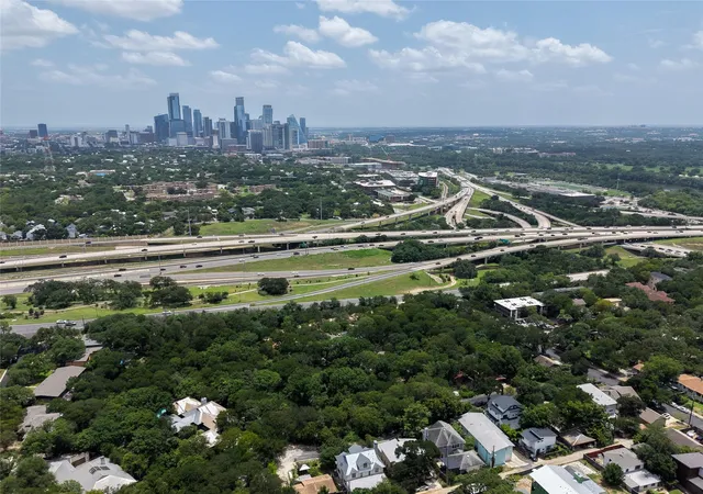 40th image of 708 Upson St, Austin, TX 78703 | MLS# 4985863