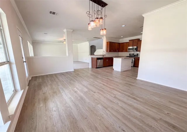 Photo 1 of Single family home for sale at 142 Snow Owl Holw, Buda, TX 78610 | MLS# 4991632 | Listing updated on 2026-10-29