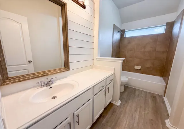 Photo 4 of Single family home for sale at 142 Snow Owl Holw, Buda, TX 78610 | MLS# 4991632 | Listing updated on 2026-10-29