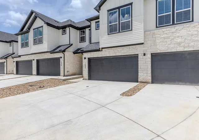 2nd image of 2600 Gattis School Rd #301-304, Round Rock, TX 78664 | MLS# 4528815