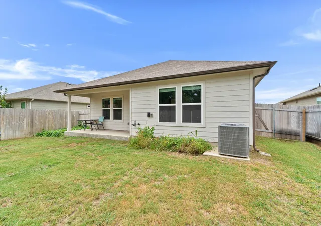 14th image of 1321 Camden Ln, Lockhart, TX 78644 | MLS# 6093585