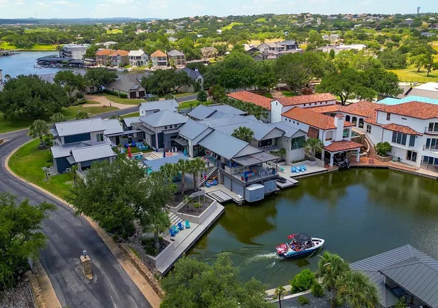 1st image of 116 Wennmohs Pl, Horseshoe Bay, TX 78657 | MLS# 8237508