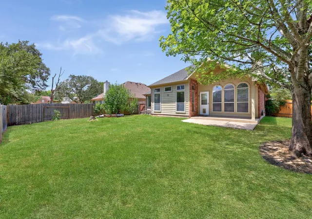 Photo 2 of Single family home for sale at 437 Hometown Pkwy, Kyle, TX 78640 | MLS# 8298554 | Listing updated on 2026-10-05