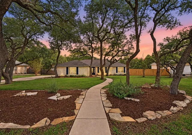 Photo 2 of Single family home for sale at 600 Meadow Oaks Dr, Dripping Springs, TX 78620 | MLS# 7041949 | Listing updated on 2026-10-28