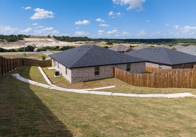 2nd image of 102 Lost Trl, Copperas Cove, TX 76522