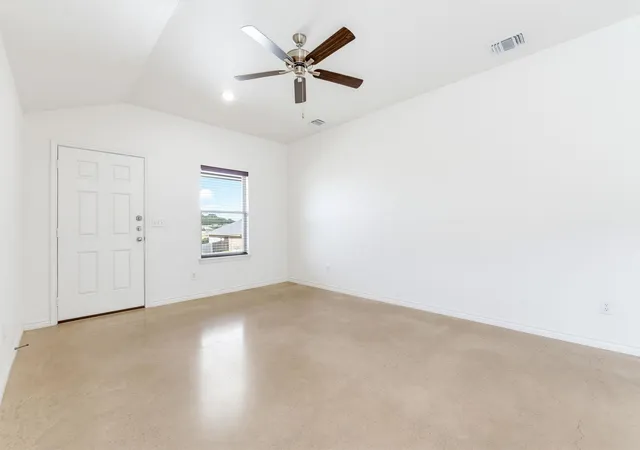 5th image of 102 Lost Trl, Copperas Cove, TX 76522