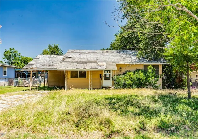 1st image of 1408 Circle Dr, Round Rock, TX 78664 | MLS# 4833780
