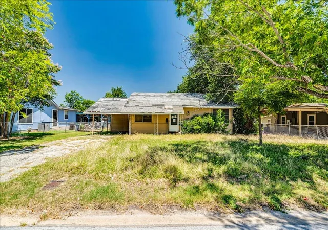2nd image of 1408 Circle Dr, Round Rock, TX 78664 | MLS# 4833780