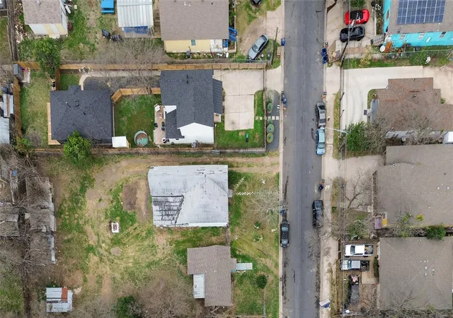 Photo 2 of Single family home for sale at 6919 Carver Ave, Austin, TX 78752 | MLS# 7485856 | Listing updated on 2026-09-03