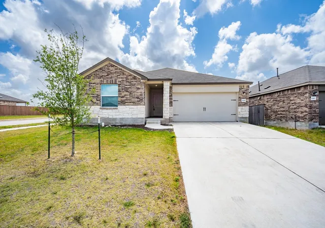 Photo 1 of Single family home for sale at 448 Sebring Cir, Hutto, TX 78634 | MLS# 3037197 | Listing updated on 2026-08-22