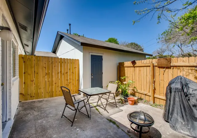 Photo 3 of Sale Pending at 312 W William Cannon Dr #A & B, Austin, TX 78745 | MLS# 9492040 | Listing updated on 2026-09-01