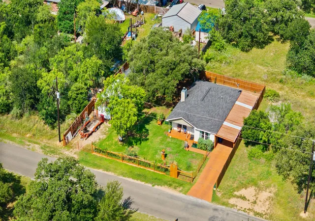 Photo 3 of Single family home for sale at 808 Pecan Ln, Cottonwood Shores, TX 78657 | MLS# 7669886 | Listing updated on 2026-08-27