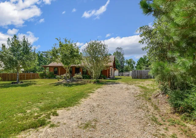 2nd image of 218 Cardinal Loop, Paige, TX 78659 | MLS# 3634520