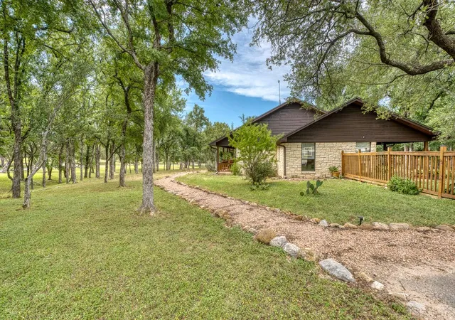 2nd image of 600 Avenida Serena, Marble Falls, TX 78654 | MLS# 1267415