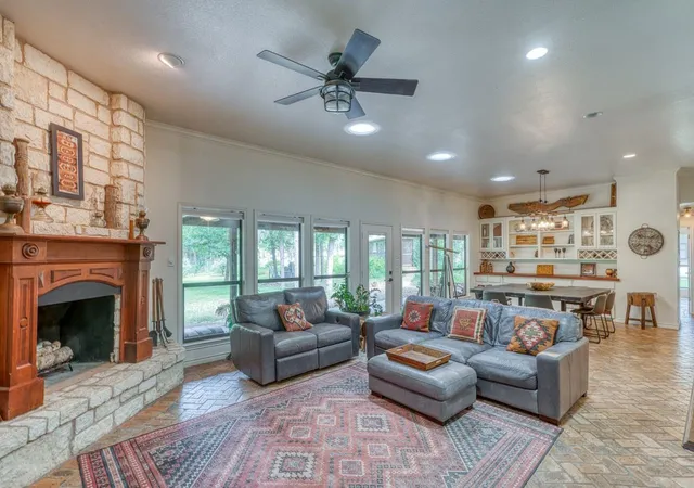 5th image of 600 Avenida Serena, Marble Falls, TX 78654 | MLS# 1267415