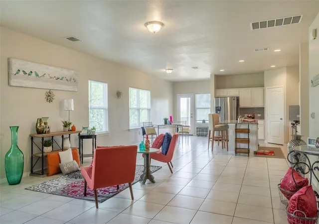 Photo 3 of Single family home for sale at 7225 Ranchito Dr, Austin, TX 78744 | MLS# 9548555 | Listing updated on 2026-09-06