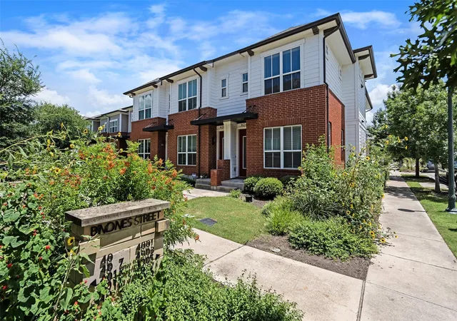 Photo 1 of Sale Pending at 4001 Briones St, Austin, TX 78723 | MLS# 2665387 | Listing updated on 2026-10-25