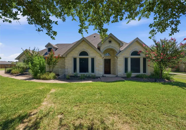 Photo 2 of Single family home for sale at 209 Park Pl Dr, Georgetown, TX 78628 | MLS# 6087791 | Listing updated on 2026-08-24
