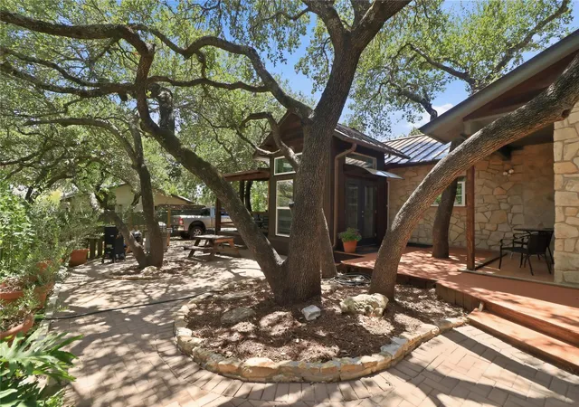Photo 3 of Single family home for sale at 102 N Lake Hills Dr, Austin, TX 78733 | MLS# 5843571 | Listing updated on 2026-07-22