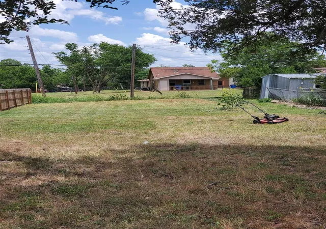1st image of 708 Washburn St, Taylor, TX 76574 | MLS# 9035837