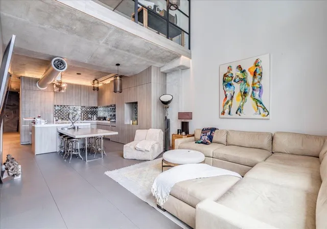 Photo 3 of Condo for sale at 800 W 5th Street #1105, Austin, TX 78703 | MLS# 5650802 | Listing updated on 2026-08-03