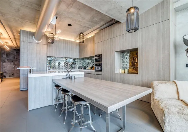Photo 3 of Condo for sale at 800 W 5th Street #1105, Austin, TX 78703 | MLS# 5650802 | Listing updated on 2026-08-03