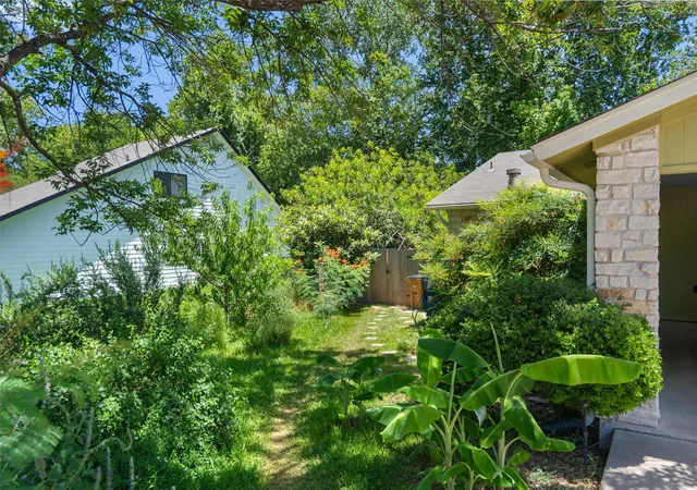 3rd image of 8105 S 1St St, Austin, TX 78748 | MLS# 5559245