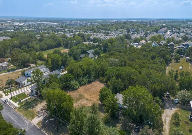2nd image of 2305 Thrasher Ln, Austin, TX 78741 | MLS# 5238512