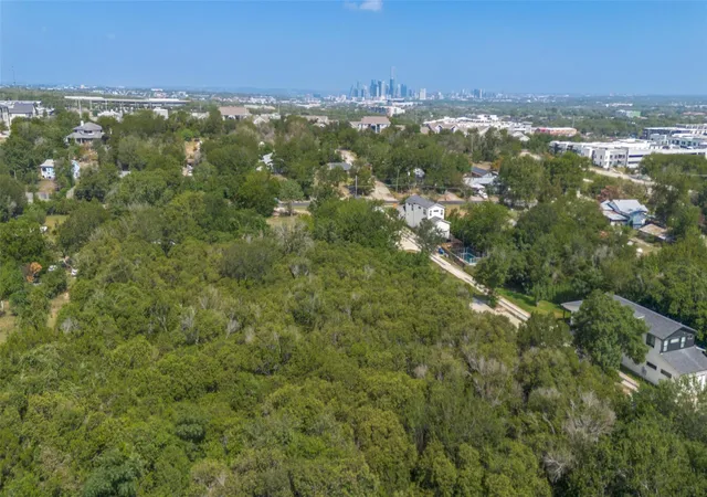 3rd image of 2305 Thrasher Ln, Austin, TX 78741 | MLS# 5238512