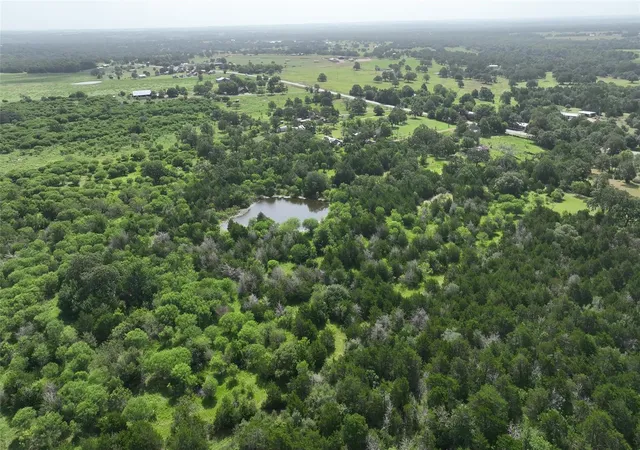2nd image of 833 E State Hwy 159, Fayetteville, TX 78940 | MLS# 6304894