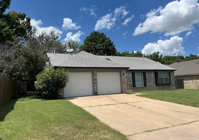 Photo 2 of Single family home for sale at 1013 Forest Trl, Cedar Park, TX 78613 | MLS# 4324112 | Listing updated on 2026-08-21