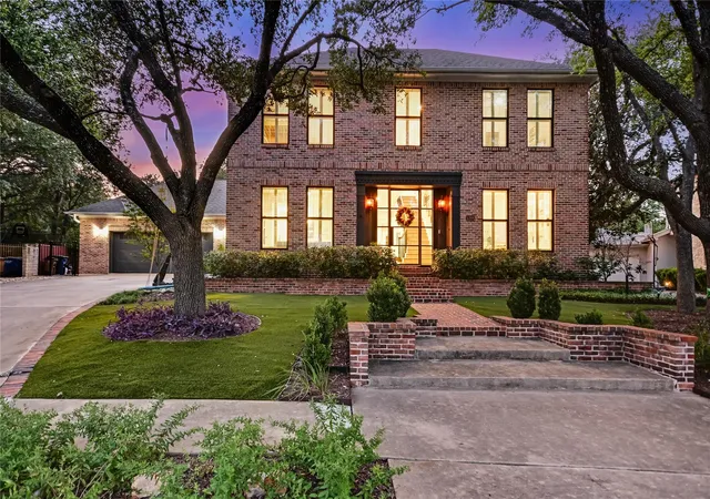 1st image of 1208 Grosvener Ct, Austin, TX 78746 | MLS# 9759805