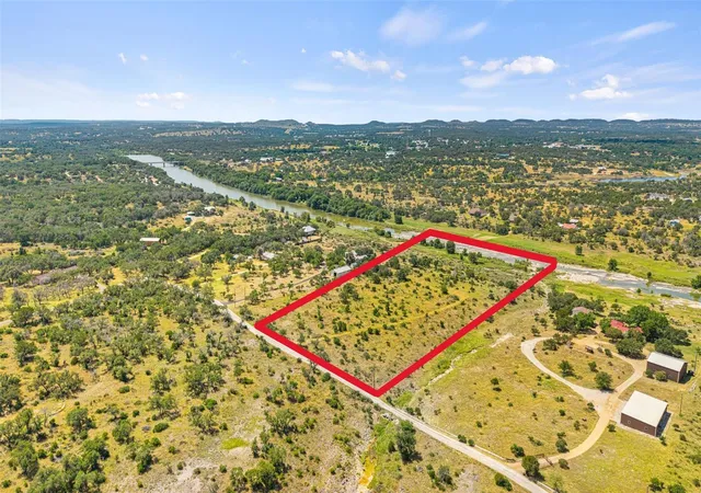 24th image of 135 River View Dr, Johnson City, TX 78636 | MLS# 6001394