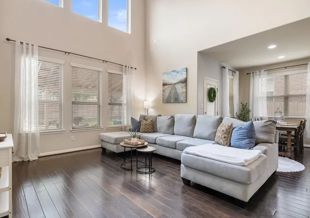 Photo 3 of Single family home for sale at 1143 Huntington Trl, Round Rock, TX 78664 | MLS# 1151749 | Listing updated on 2026-08-27