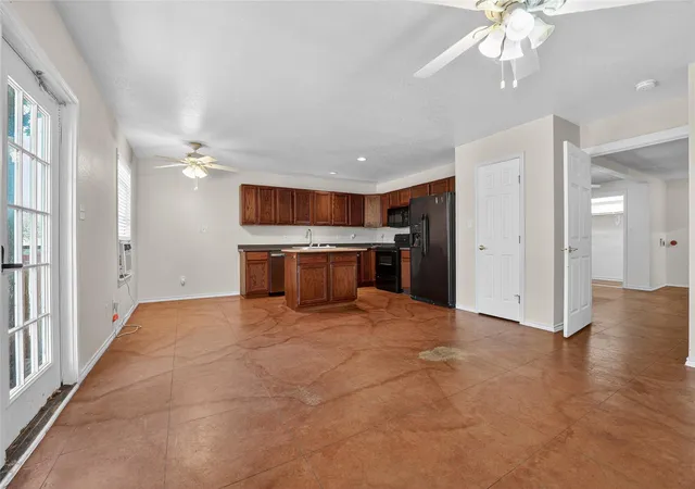 25th image of 203 Oxbow Trl, Marble Falls, TX 78654 | MLS# 9311682