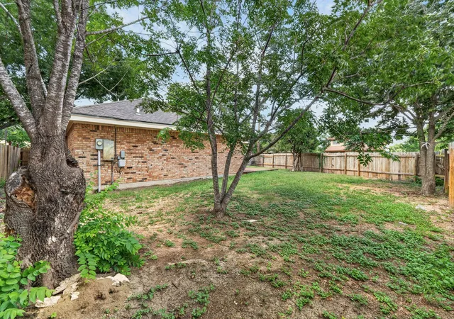 35th image of 833 Ross Cir, Lockhart, TX 78644 | MLS# 7966108