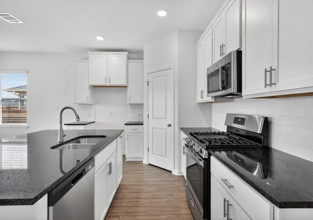 3rd image of 15425 Flowers Vw, Pflugerville, TX 78660 | MLS# 3915138