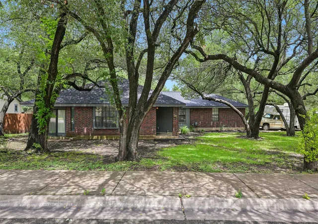 2nd image of 606 Prize Oaks Dr, Cedar Park, TX 78613 | MLS# 1424458