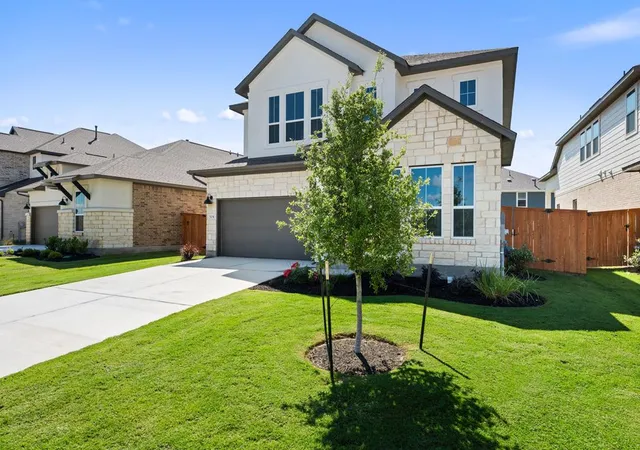 Photo 3 of Single family home for sale at 504 Lariat Loop, Liberty Hill, TX 78642 | MLS# 9855594 | Listing updated on 2026-07-19