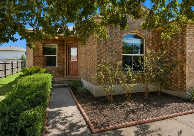 1st image of 207 Wild Cat Dr, Bastrop, TX 78602 | MLS# 9901379