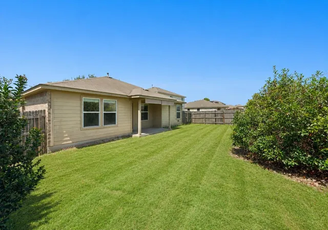 28th image of 207 Wild Cat Dr, Bastrop, TX 78602 | MLS# 9901379